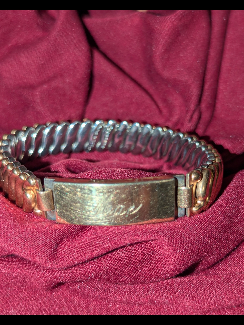 Vintage Pitman And Keeler Women's Two-Tone ID Stretch Bracelet in Gold Tone